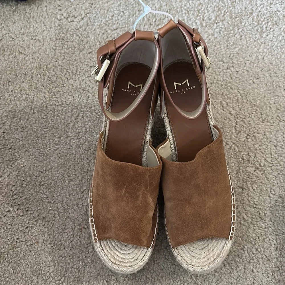 NEW! MARC FISHER ADALYN ESPADRILLE WEDGE SANDAL - SIZE 11 👠